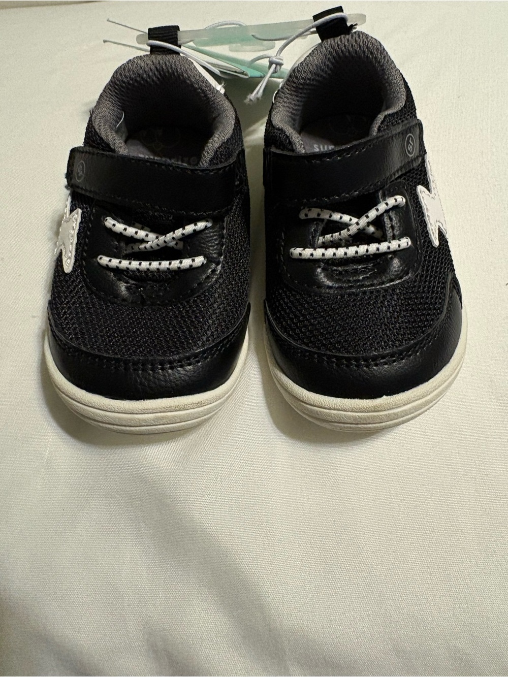 Stride Rite Black and White /Baby  Shoes Sneakers  !!!! Size 4 Months